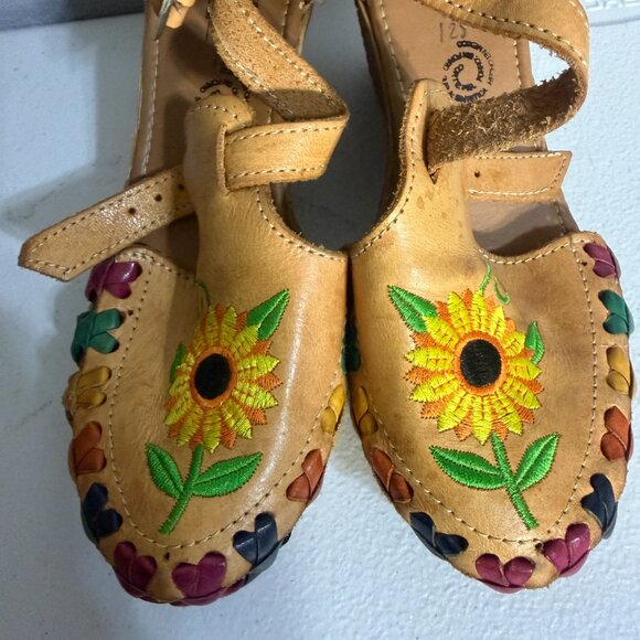 Handcrafted Mexican Leather Huaraches Wedge Sandals with Sunflower Embroidery 8 - Picture 5 of 8
